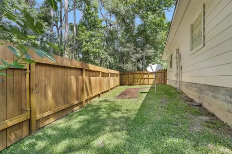 10 W Foxbriar Forest Circle The Woodlands TX 77382