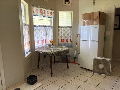 611 W Trout Kirbyville TX 75956