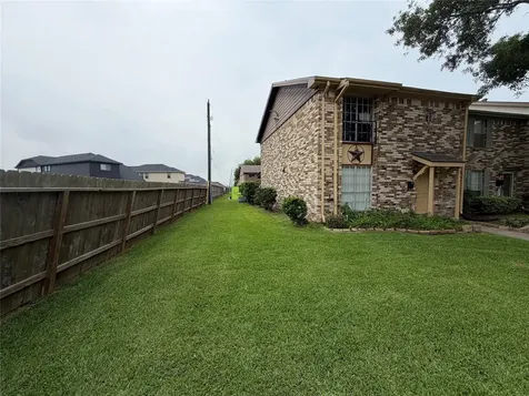 1524 Poplar Cove Street La Porte TX 77571
