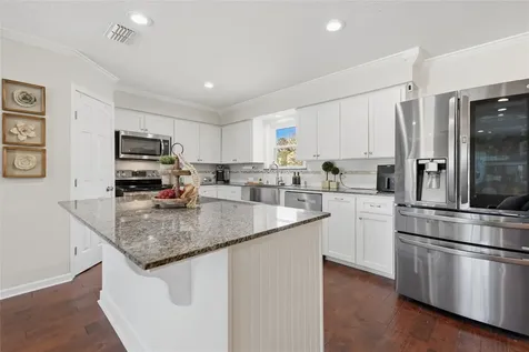 207 Briar Ridge Drive Bellville TX 77418