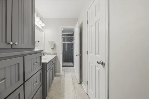 207 Briar Ridge Drive Bellville TX 77418