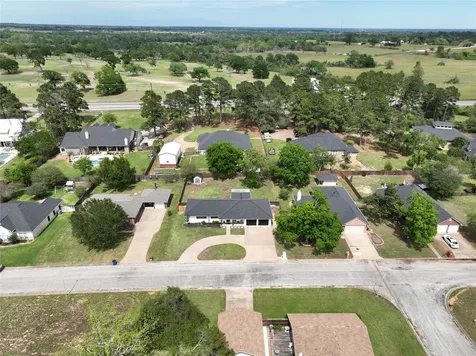 207 Briar Ridge Drive Bellville TX 77418