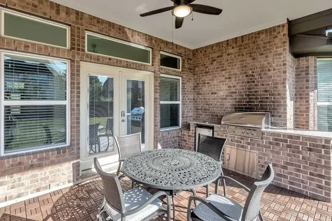 51 Prairie Falcon The Woodlands TX 77389
