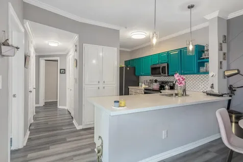 2111 Welch Street B201 Houston TX 77019