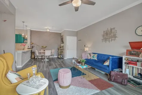 2111 Welch Street B201 Houston TX 77019