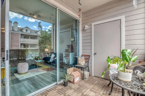 2111 Welch Street B201 Houston TX 77019