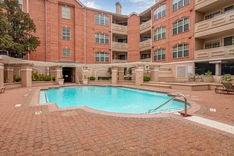 2111 Welch Street B201 Houston TX 77019
