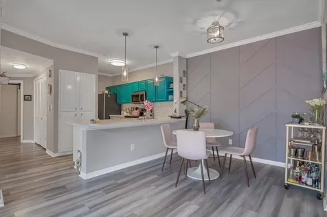 2111 Welch Street B201 Houston TX 77019