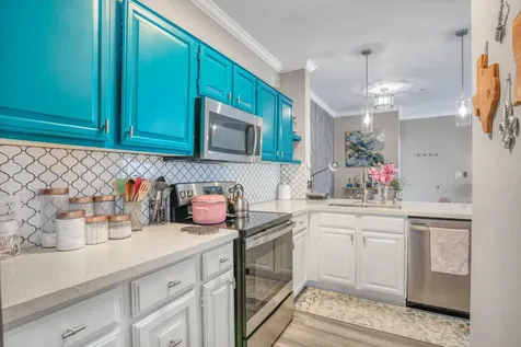 2111 Welch Street B201 Houston TX 77019