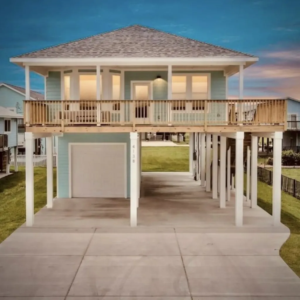 22814 Camino Street Galveston TX 77554