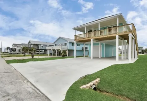 22814 Camino Street Galveston TX 77554