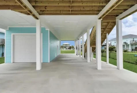 22814 Camino Street Galveston TX 77554