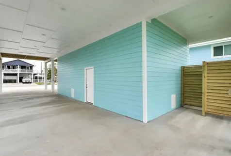 22814 Camino Street Galveston TX 77554