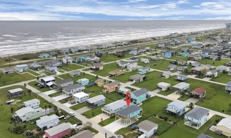 22814 Camino Street Galveston TX 77554