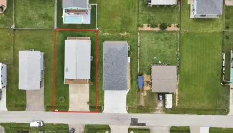 22814 Camino Street Galveston TX 77554