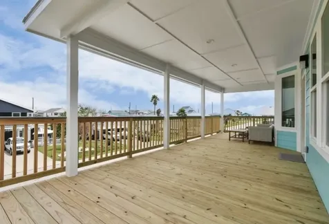 22814 Camino Street Galveston TX 77554