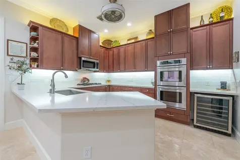 2026 Elmen Street Houston TX 77019