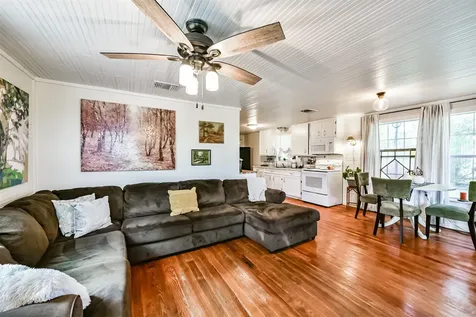 1628 Us Highway 90a West W Hallettsville TX 77964