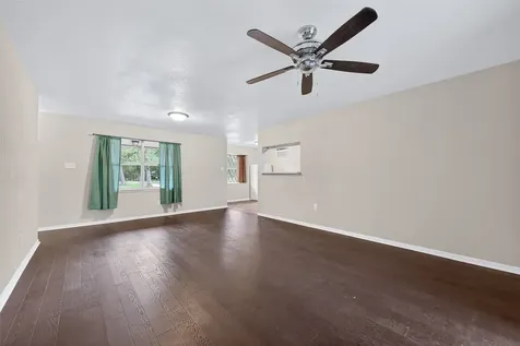 6619 Wolf Run Drive Wharton TX 77488