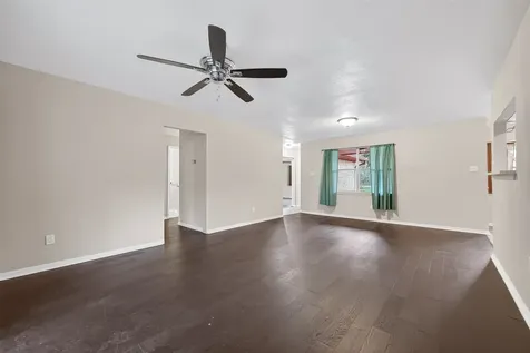 6619 Wolf Run Drive Wharton TX 77488