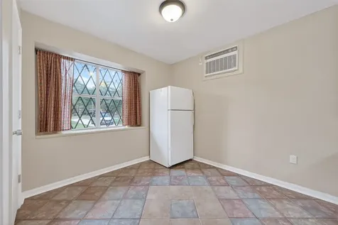 6619 Wolf Run Drive Wharton TX 77488