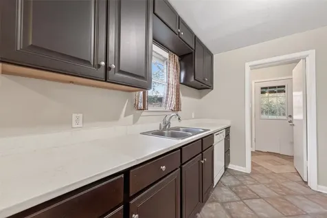 6619 Wolf Run Drive Wharton TX 77488