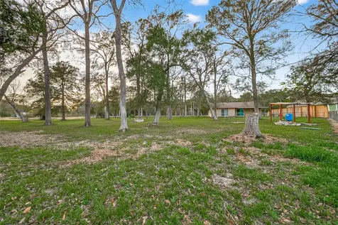 6619 Wolf Run Drive Wharton TX 77488
