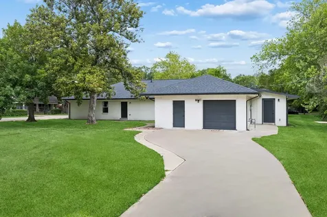 711 W Sidnor Street Alvin TX 77511