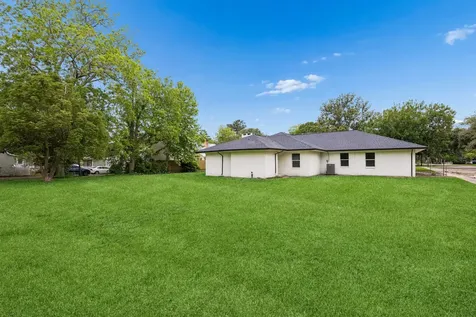 711 W Sidnor Street Alvin TX 77511
