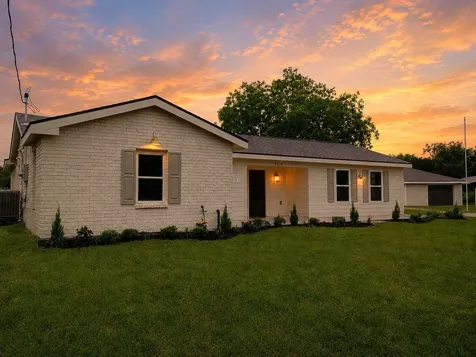 1510 Avenue K Danbury TX 77534