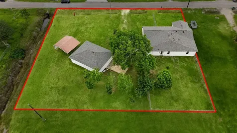 1510 Avenue K Danbury TX 77534