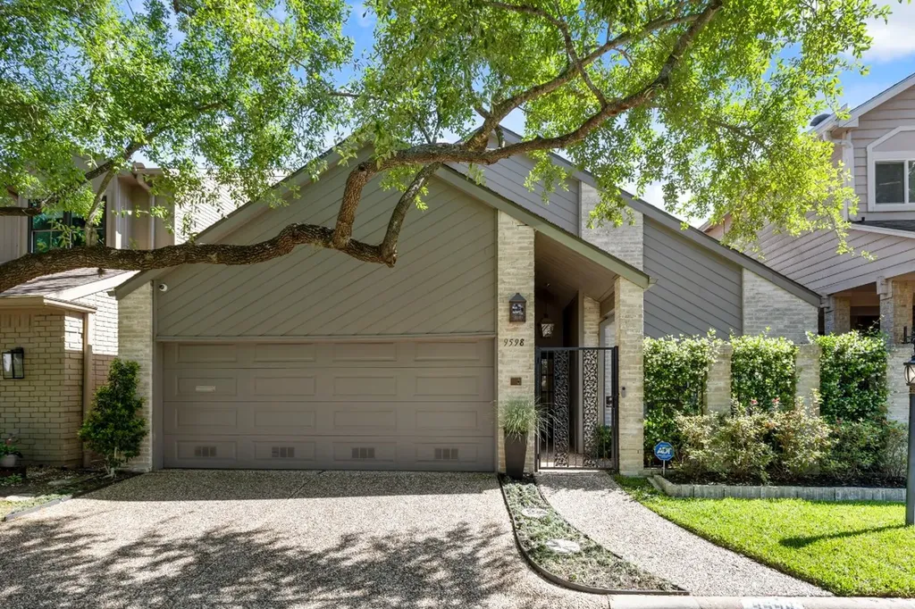 9598 Longmont Drive Houston TX 77063
