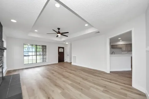1114 N Nottingham Drive League City TX 77573