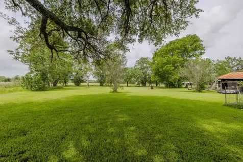 1520 North Drive Bay City TX 77414