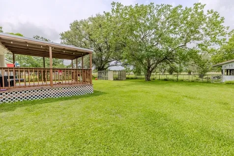 1520 North Drive Bay City TX 77414