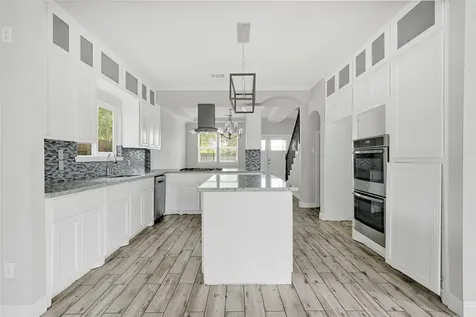 1004 Bonnie Street Houston TX 77587