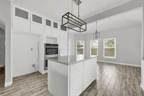 1004 Bonnie Street Houston TX 77587