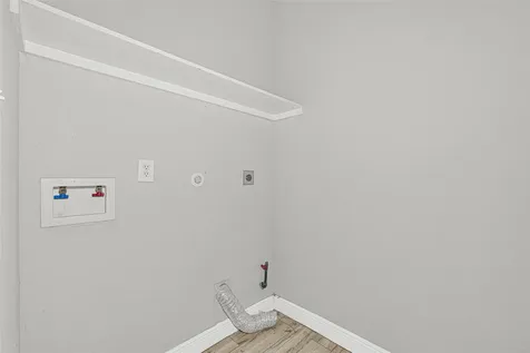 1004 Bonnie Street Houston TX 77587