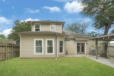 1004 Bonnie Street Houston TX 77587