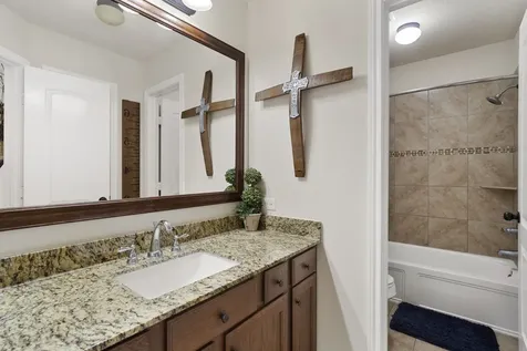 9016 Dixie Lane Needville TX 77461