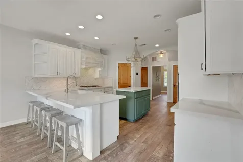 1510 Magnolia Bend W Baytown TX 77523