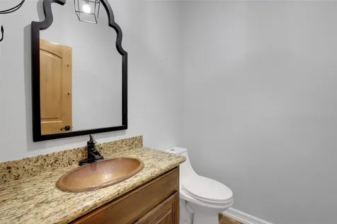 1510 Magnolia Bend W Baytown TX 77523
