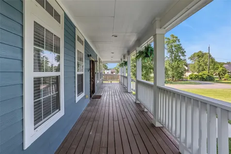 1510 Magnolia Bend W Baytown TX 77523
