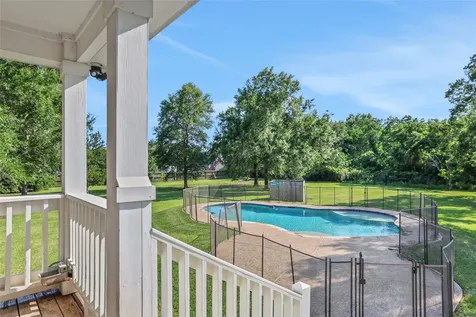 1510 Magnolia Bend W Baytown TX 77523