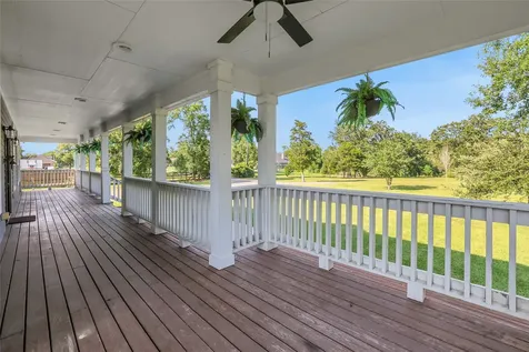 1510 Magnolia Bend W Baytown TX 77523