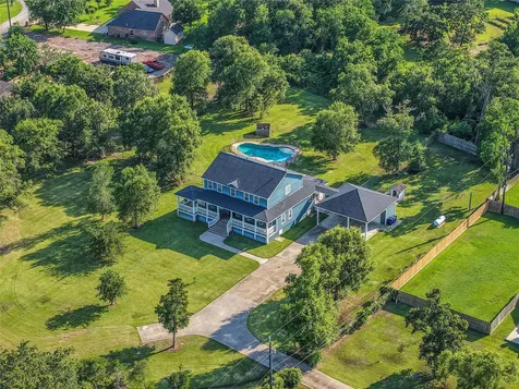 1510 Magnolia Bend W Baytown TX 77523