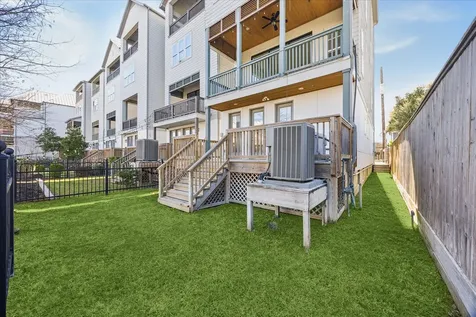 1243 W 15th 1/2 Street Houston TX 77008