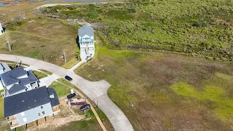 25827 Bay Breeze Drive Galveston TX 77554