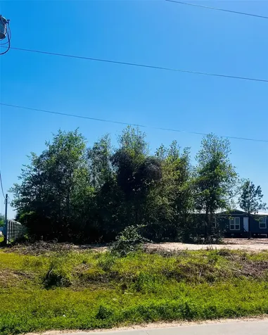 1942 County Road 3542 Cleveland TX 77327