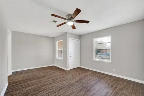 8782 Flossie Mae Street Houston TX 77029
